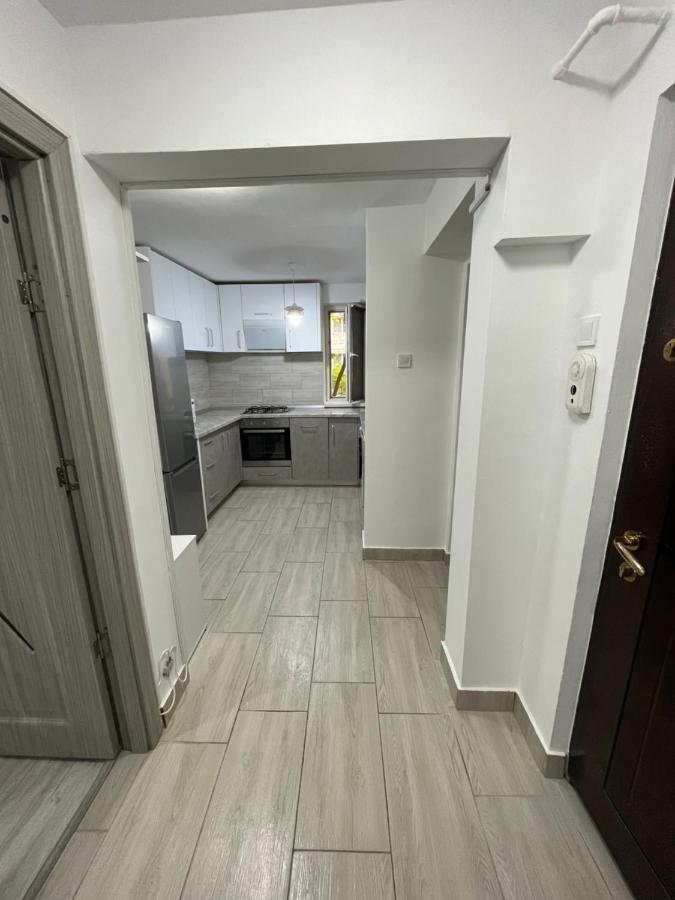 Home Sweet Home Apartment With 3 Rooms Buzău Buitenkant foto