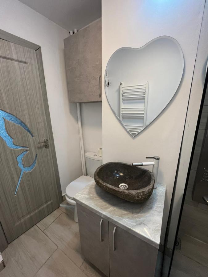 Home Sweet Home Apartment With 3 Rooms Buzău Buitenkant foto